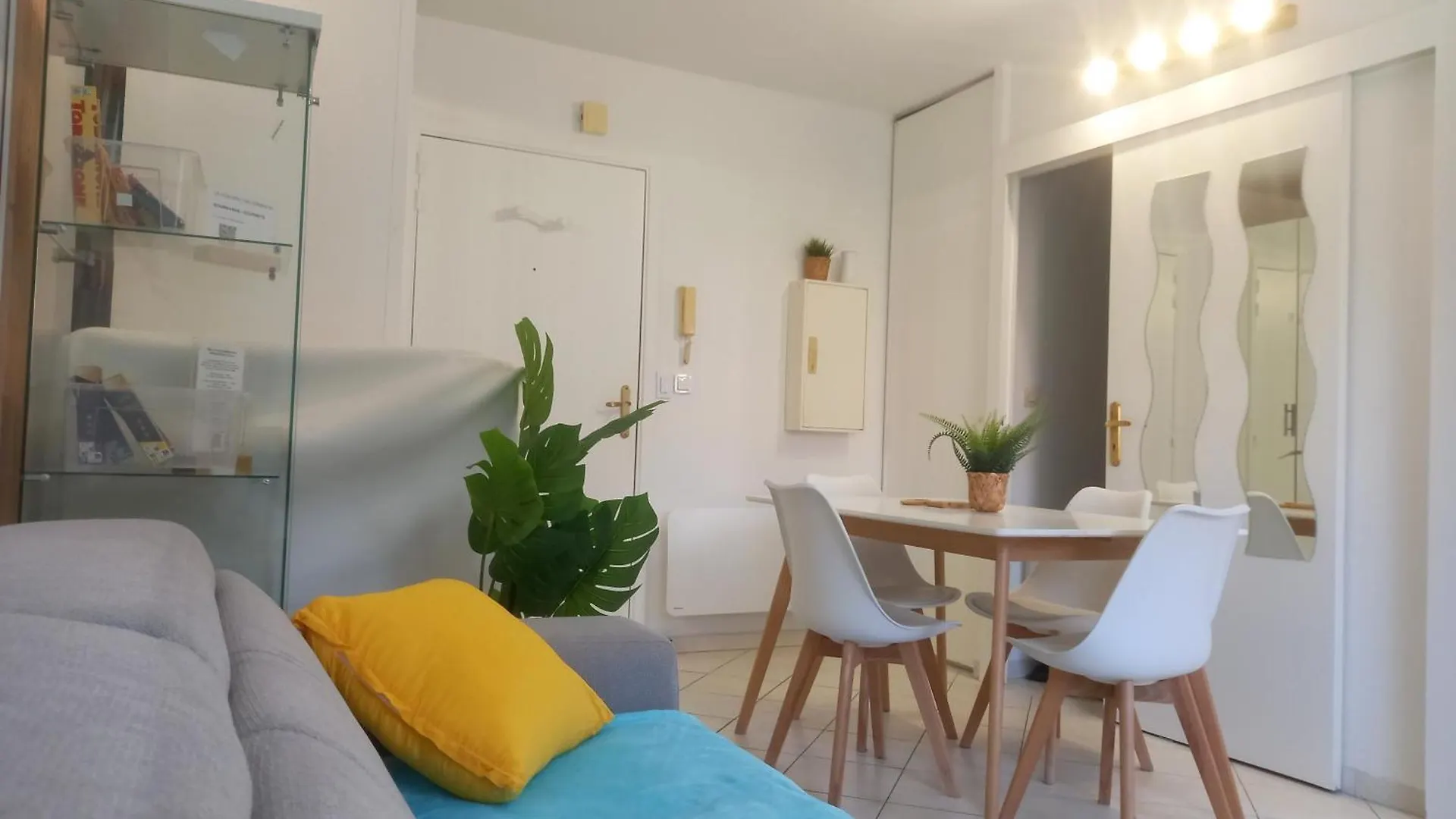Apartamento Adorable Studio A 200M De La Mer , Frais , Bien Equipe Et Proche Des Commodites Cagnes-sur-Mer