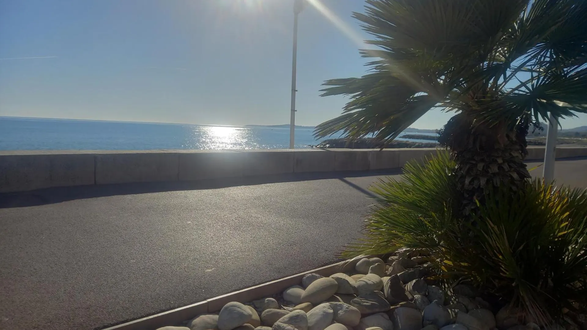 Apartamento Adorable Studio A 200M De La Mer , Frais , Bien Equipe Et Proche Des Commodites Cagnes-sur-Mer