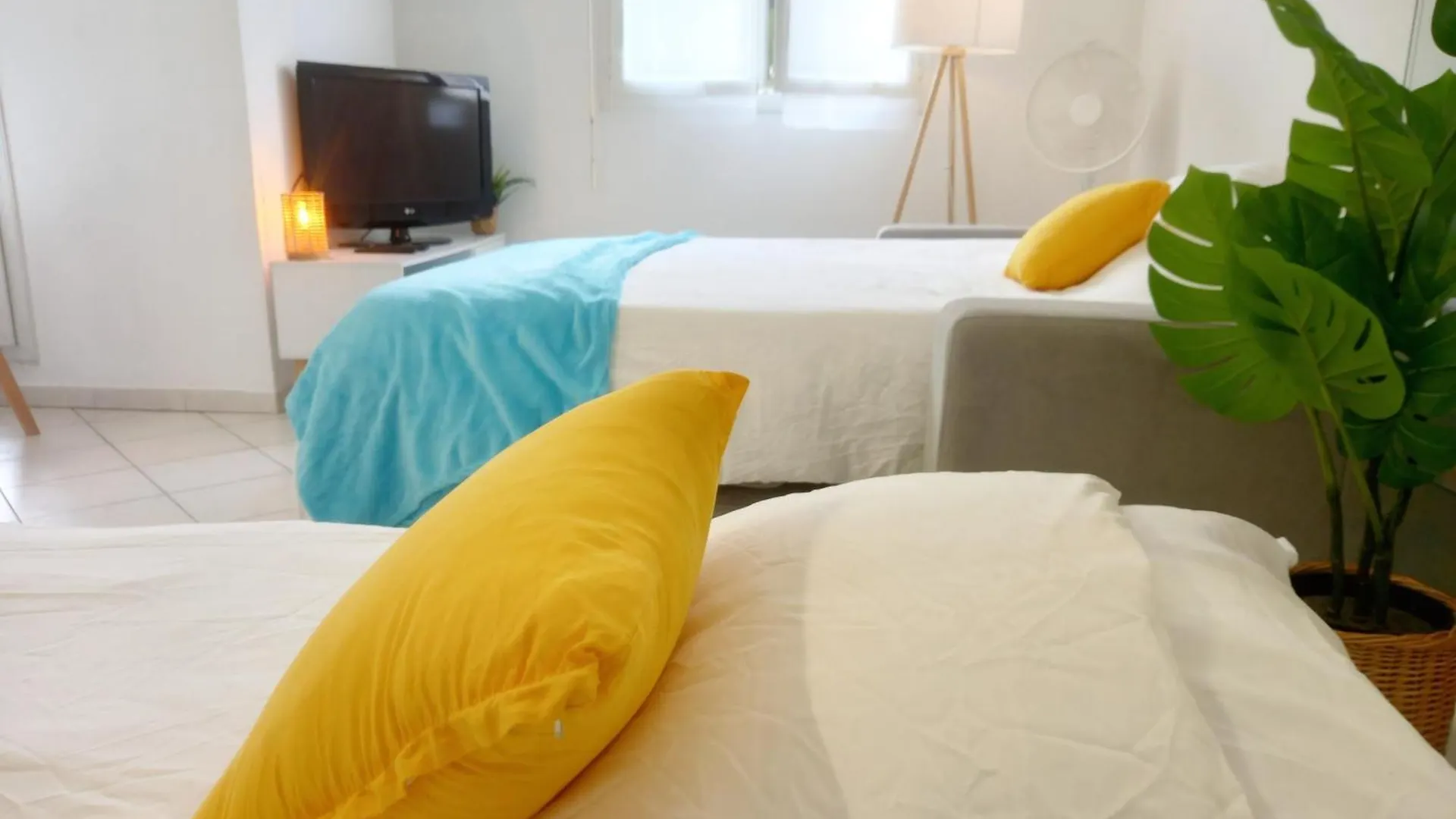 Apartamento Adorable Studio A 200M De La Mer , Frais , Bien Equipe Et Proche Des Commodites Cagnes-sur-Mer França