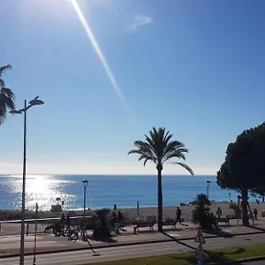 Apartment Front De Mer,plage, Piscine, Parking, Cagnes-sur-Mer